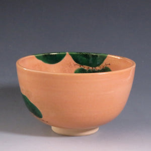 KIMURA Sanka (Kyoto 1943-) Kiyomizu ware, Ninki copy, colored gold-colored pine painting, tea bowl dbsy10446