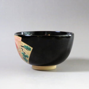 KIMURA Sanka (Kyoto 1943-) Kiyomizu ware, gold on black ground, fan-faced crane picture, tea bowl dbsy10449