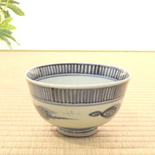Load image into Gallery viewer, Period (around 1850) Imari type Uryu dyed tea bowl dbsy6527-R
