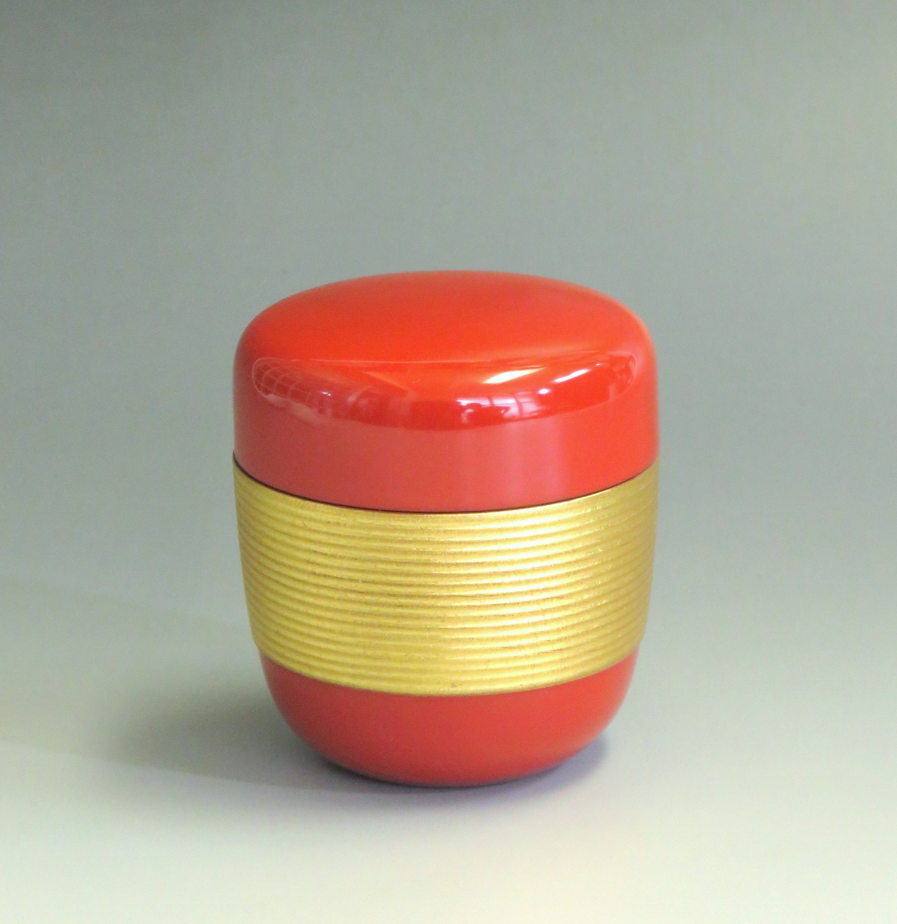 初瀬川柳庵 糸巻棗(赤) 木製漆器 純金箔押 – kogando