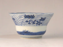 Load image into Gallery viewer, Imari (circa 1810) Akikusa dyed patterned lid bowl (I) Capacity under the lid approx. 80 cc bs43-k
